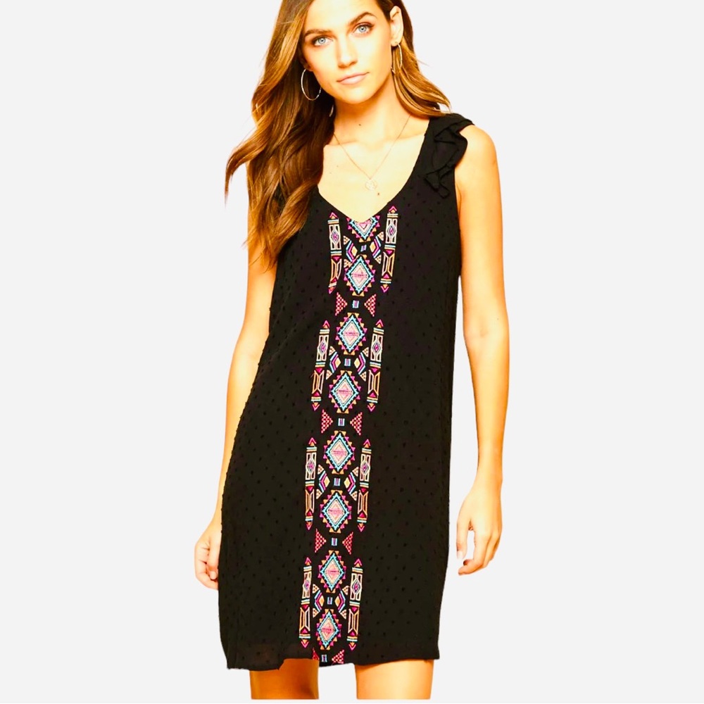 Savanna Jane Embroidered dress Size Medium